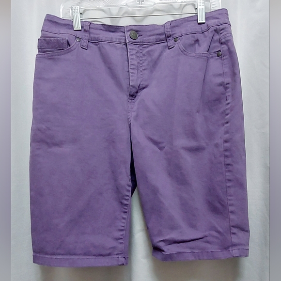 Bandoline Bermuda shorts - Picture 1 of 3
